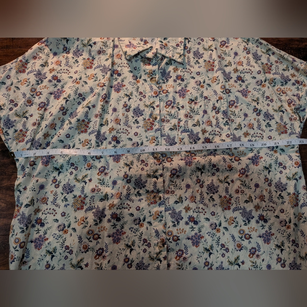 Hotouch Women's Short Sleeve Floral Button-Up (XL) - Picture 9 of 9